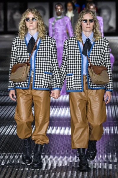 Look 57
